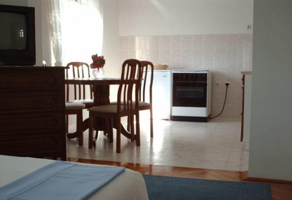 Apartment Ruzica Krstic Херцег-Нови Номер фото