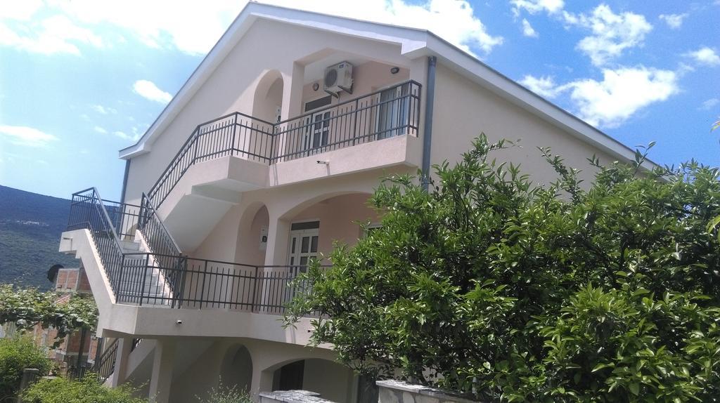 Apartment Ruzica Krstic Херцег-Нови Экстерьер фото