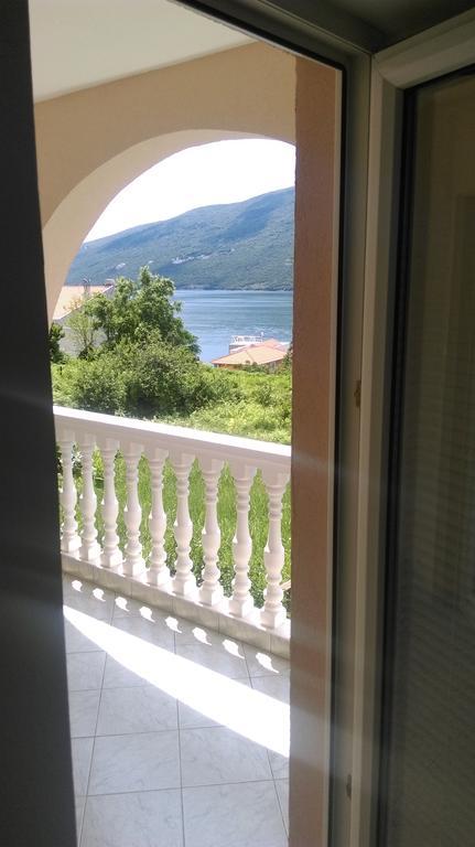 Apartment Ruzica Krstic Херцег-Нови Экстерьер фото